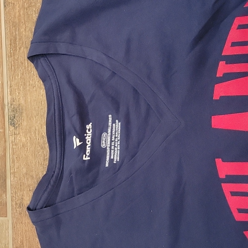 Womens Small Atlanta Braves V Neck Shirt. NWT - Picture 5 of 9